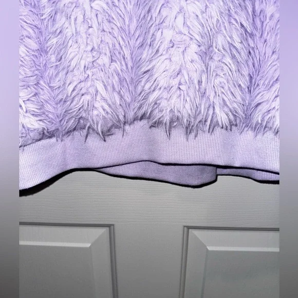 No Boundaries Yeti Faux Fur Purple Crew Neck Crop Plus 3X XXXL 21 Juniors - Picture 7 of 11